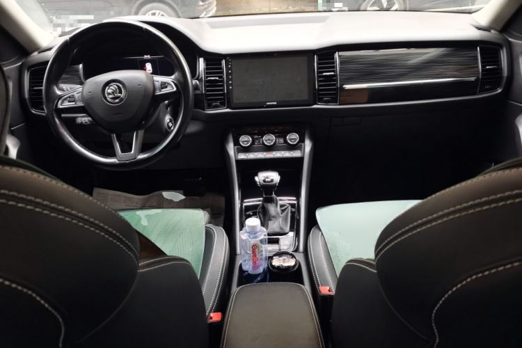 Used Skoda Kodiaq 2018 TSI380 7-Seater Four-Wheel-Drive Flagship Edition Center Console