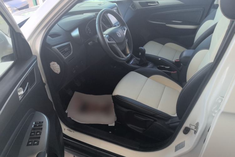 Used CHANGAN CS35 2017 1.6L Manual Luxury Model
