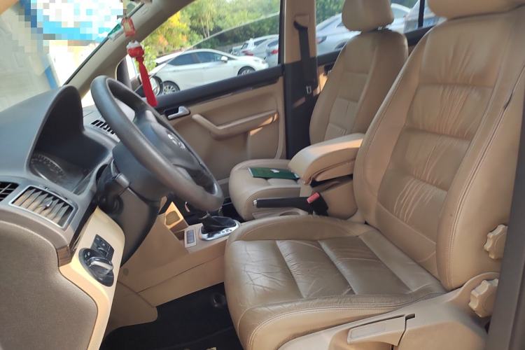 Used Volkswagen Touran 2015 1.4T DSG Comfort Edition 5 Seats