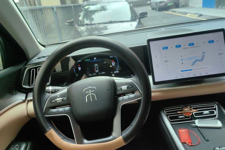 Used BYD Song Pro New Energy 2025 Second-Generation DM-i 75KM Overachiever Trim Steering Wheel