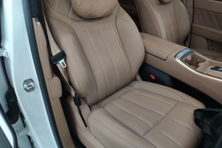 Used ONVO Luxeed L90 2025 Model—Ultra Six-Seater Version