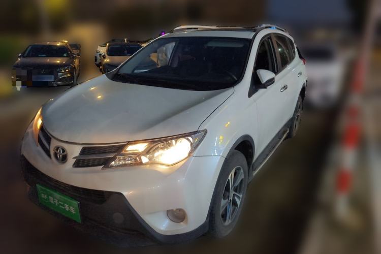 Used Toyota RAV4 2015 2.0L CVT Four-Wheel Drive New Edition