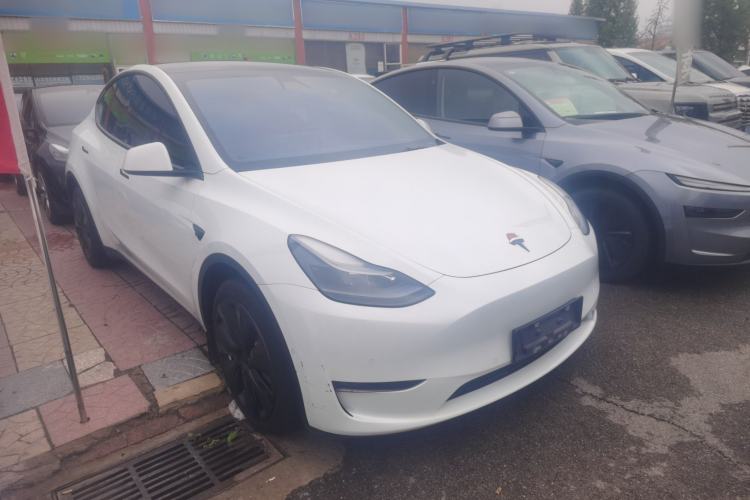 Used Tesla Model Y 2022 Revised Version Long-Range All-Wheel Drive Front Right 45 Deg