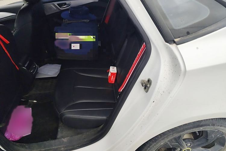 Used Roewe i6 MAX 2020 300TGI Automatic Sporty Cool Edition
