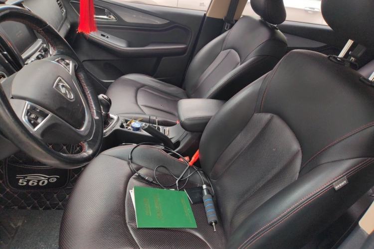 Used Baojun 560 2015 1.8L manual luxury version
