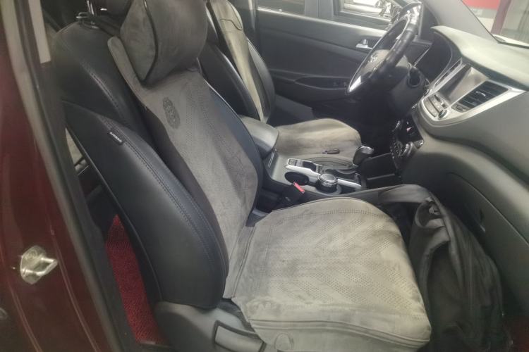 Used Hyundai Tucson 2018 1.6T Dual-Clutch Two-Wheel Drive 15th Anniversary Special Edition
