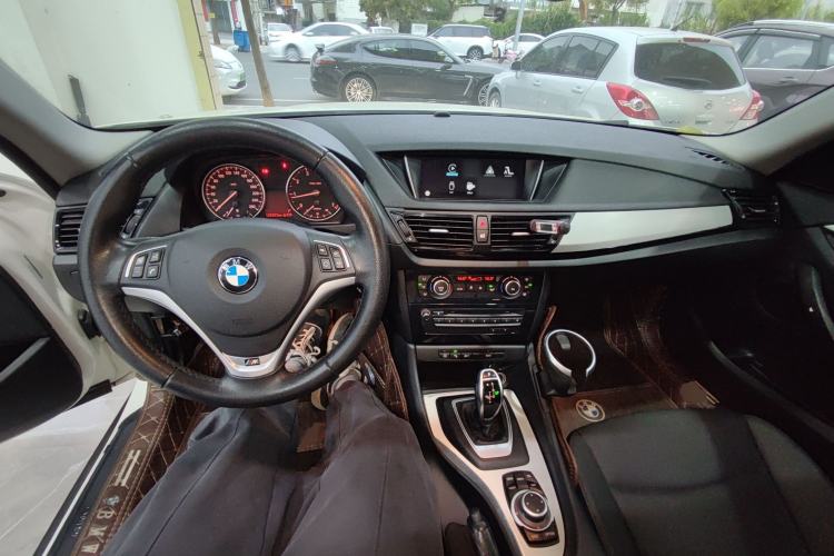 Used BMW X1 2014 sDrive18i Leading Model
