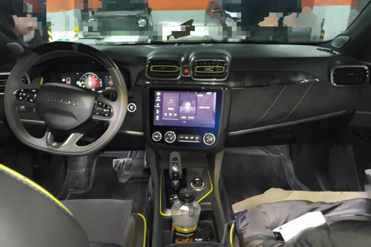 Used Lynk & Co 03 2020 03+ 2.0TD Automatic Wind-Chasing Edition Center Console