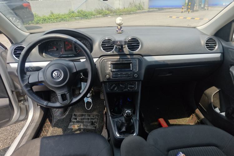 Used Volkswagen Jetta 2015 1.6L Manual Comfort Model
