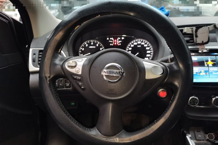 Used Nissan Sylphy 2019 1.6XV CVT Smart Connect Luxury Edition China V Standard Steering Wheel