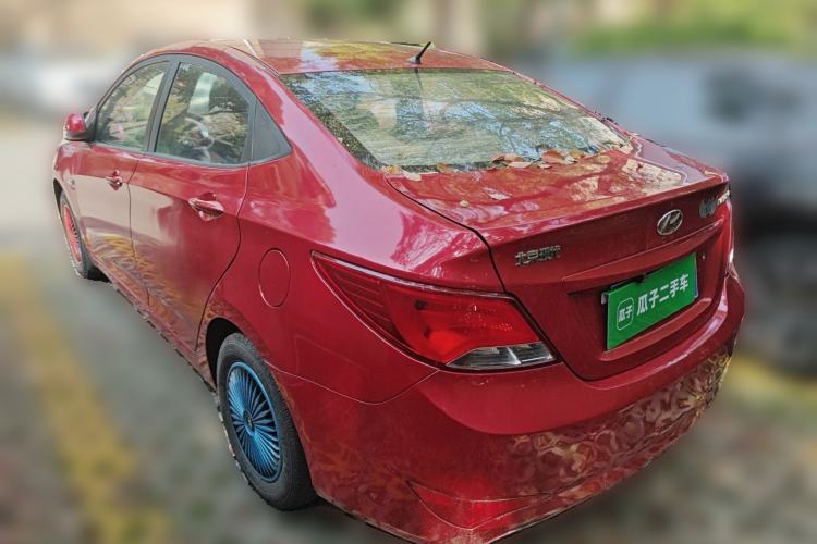 Used Hyundai Verna (older generation) 2014 1.4L Manual Smart GLS Trim Rear Left 45 Deg