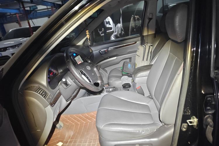 Used Hyundai Santa Fe Classic 2010 2.4 Luxury Edition 7-Seater Four-Wheel Drive