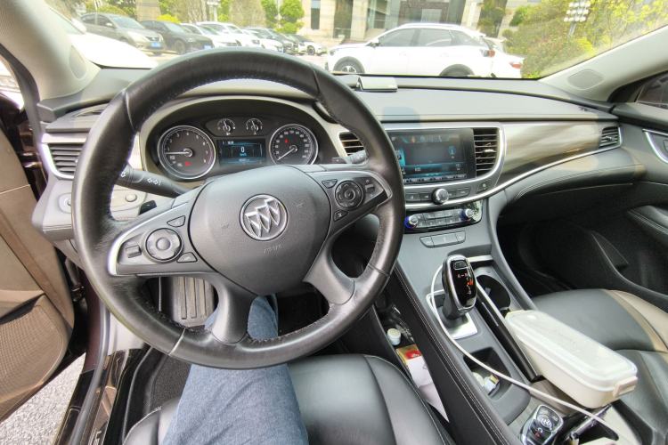 Used Buick LaCrosse 2016 20T Elite Edition Center Console