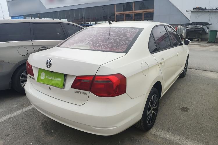 Used Volkswagen Jetta 2015 1.6L Manual Fashion Edition