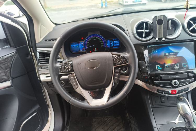 Used BYD S7 2016 2.0T Automatic Prestige Plus Steering Wheel