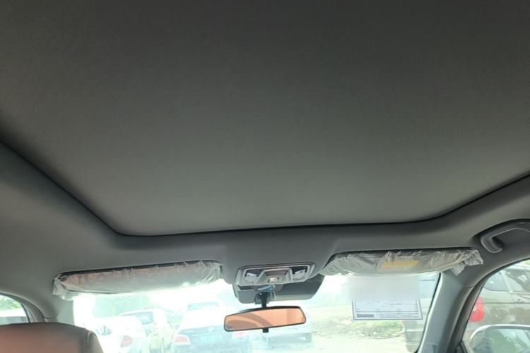 Used CHANGAN UNI-Z New Energy 2024 Blue Whale Smart Electric iDD 125km Excellence Model Headliner