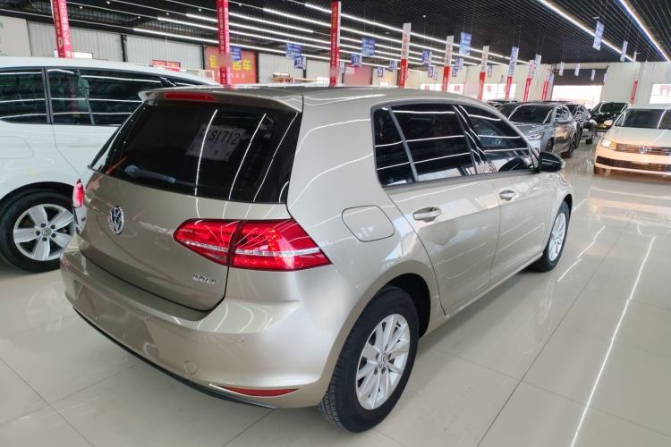 Used Volkswagen Golf 2016 1.6L Manual Fashion Edition
