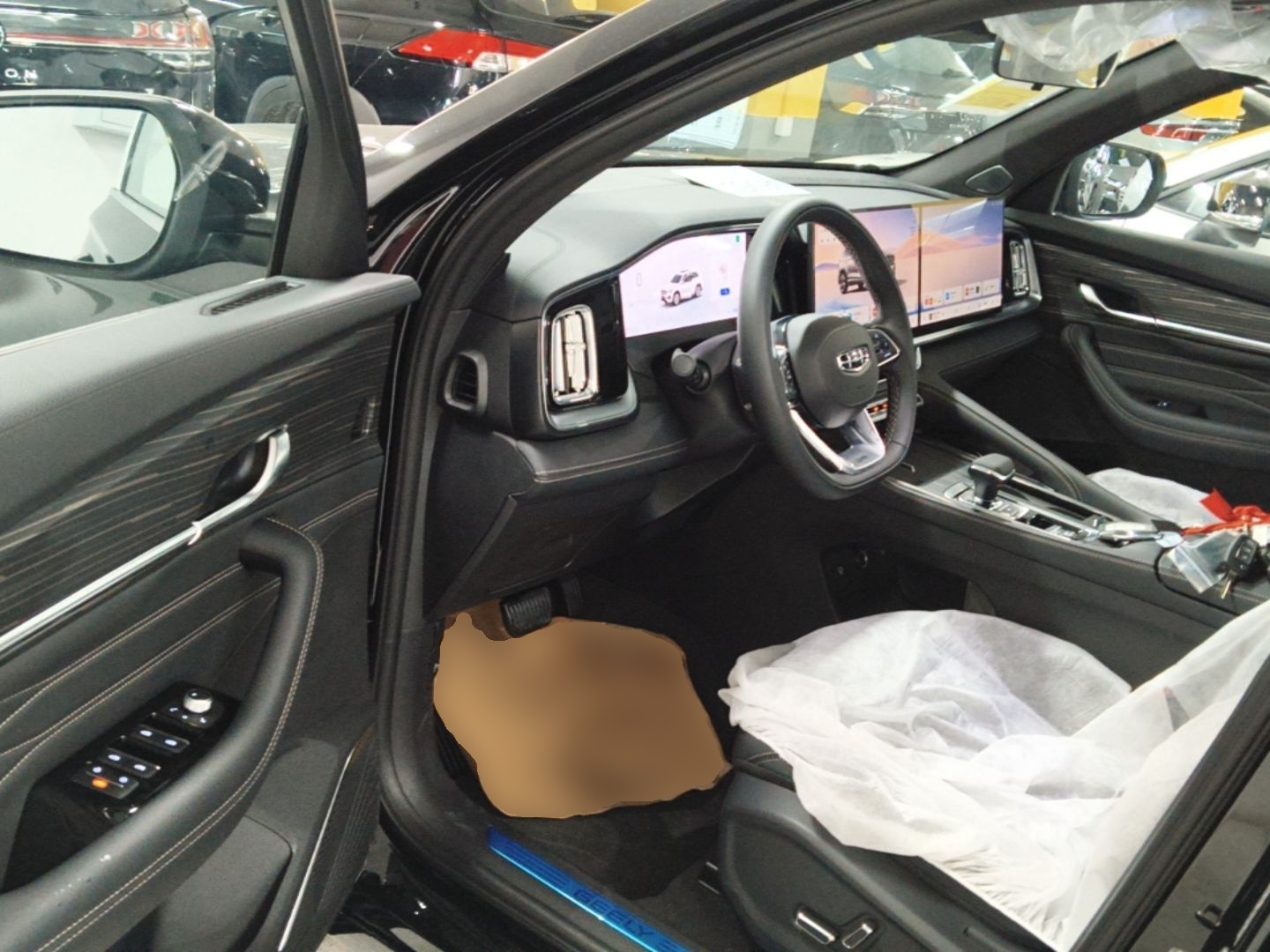 Geely Auto Monjaro L 2026 Model 2.0TD DCT Changfeng Yue Shan Edition — снимка 18