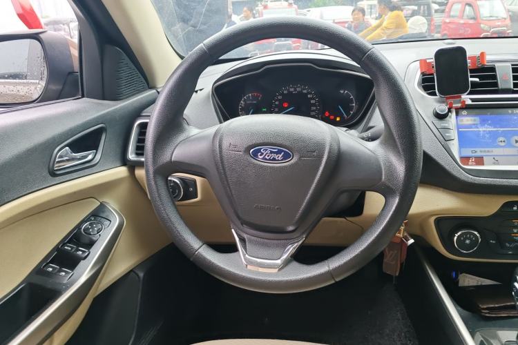Used Ford Escort 2015 1.5L Automatic Comfort Edition Steering Wheel