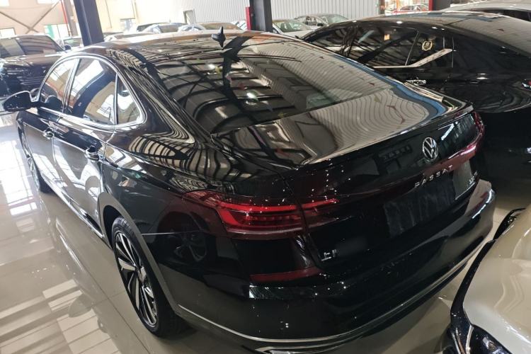 Used Volkswagen Passat 2022 330TSI Starry Luxury Edition Rear Left 45 Deg