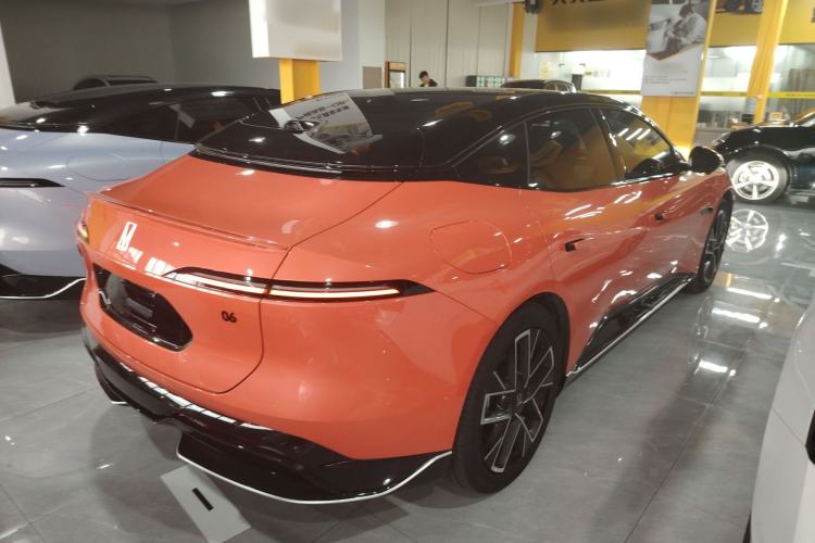 Used Avatr 06 2025 Pro Range-Extended Edition Rear Right 45 Deg