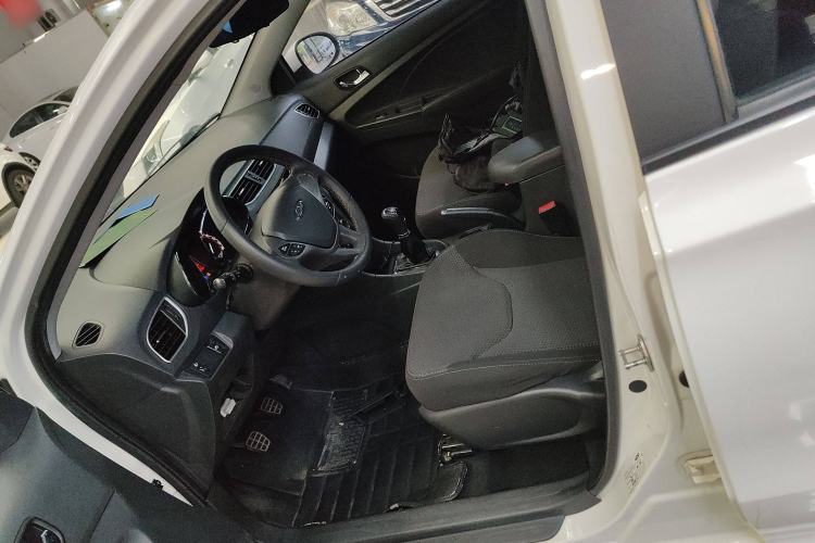 Used Chery Arrizo 3 2015 1.5L Manual High-End Version