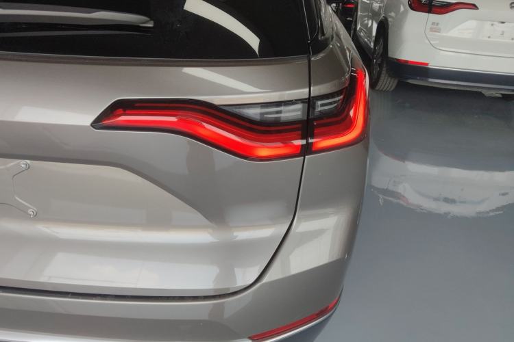 Used Nio ES8 2020 450 km Range 6-Seater Version
