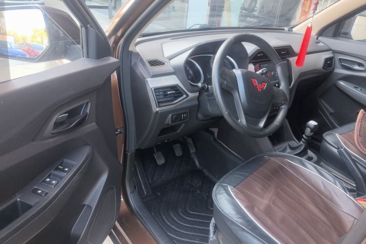 Used Wuling Hongguang 2021 1.5L Revised S Standard Version Hydraulic-Power-Assisted LAR