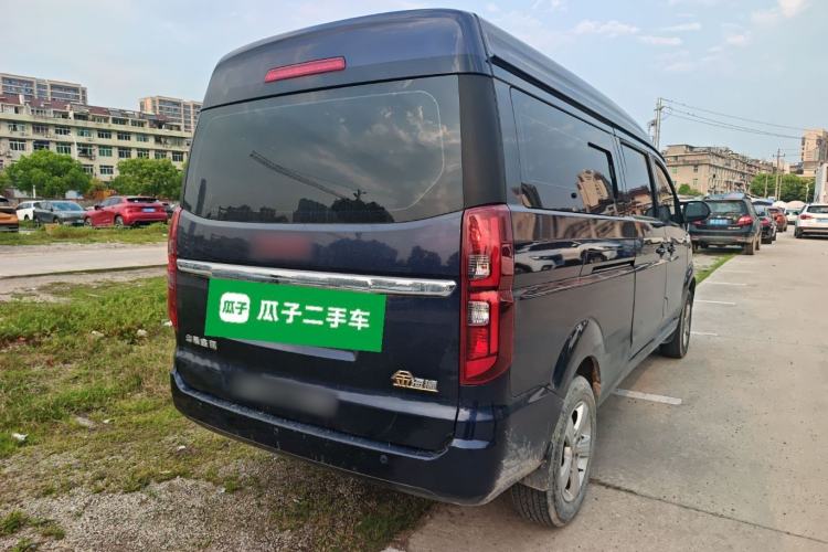 Used Jinbei Gold Hiace 2023 1.5L Passenger Van Travel Lion 5/6/7-Seater with Central Air Conditioning Rear Right 45 Deg