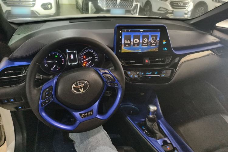 Used Toyota IZOA 2018 2.0L Yichi Version China VI Standard