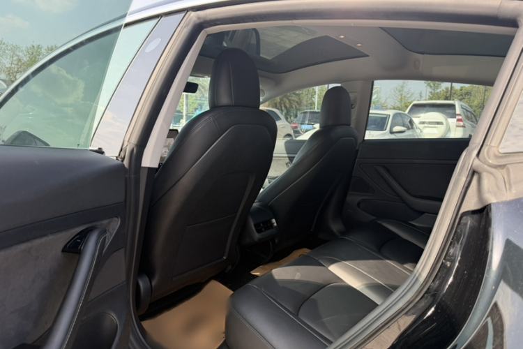 Used Tesla Model 3 2020 Revised Version Standard Range Rear-Wheel Drive – Upgraded Edition Interior 4