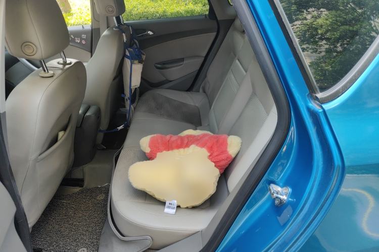 Used Buick GT 2010 XT 1.6L Automatic Fashion Edition Left Rear Seat