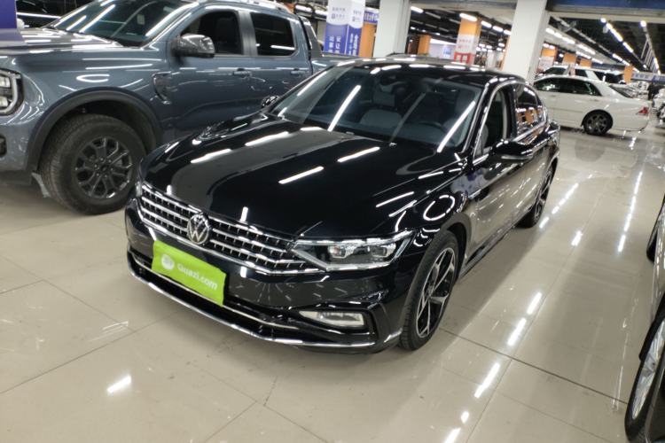 Used Volkswagen Magotan 2023 2 Million Units Commemorative Edition 330TSI DSG Luxury Version
