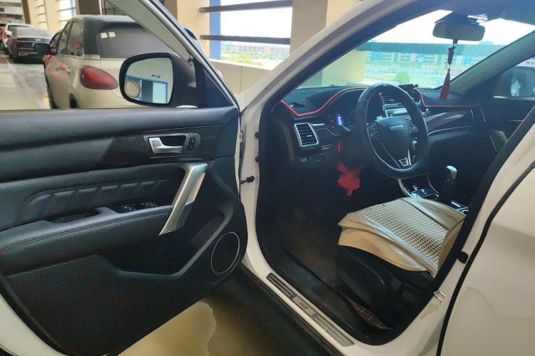 Used Haval H2 2016 Red-Label 1.5T Manual Two-Wheel Drive Luxury Model Driver Seat