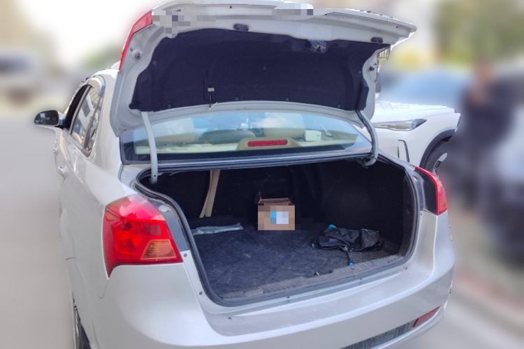 Used Buick Excelle 2013 1.5L Automatic Classic Model
