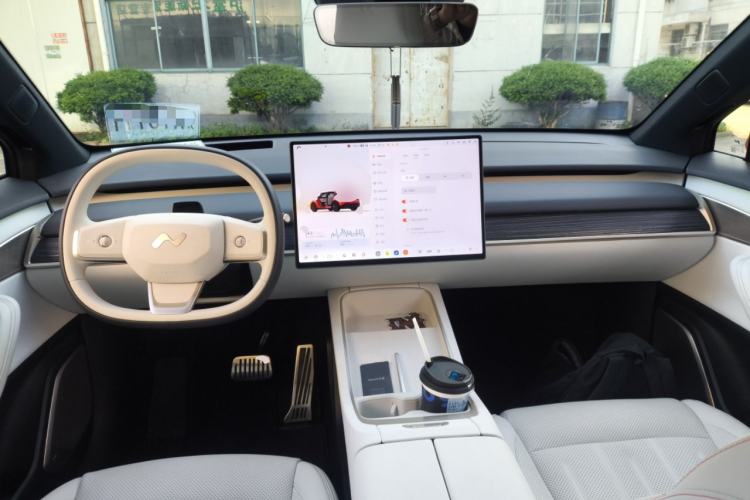 Used ONVO L60 2024 60 kWh Rear-Drive Version