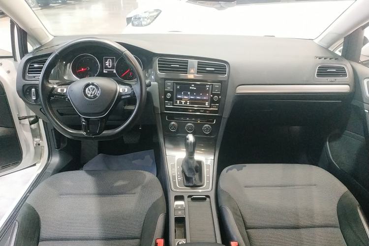 Used Volkswagen Golf 2018 230TSI Automatic Comfort Model
