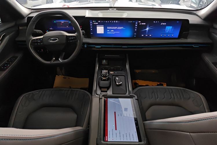 Used Ford Edge 2023 Ford Explorer L 2.0T EcoBoost Two-Wheel Drive 7-Seater Luxury Model