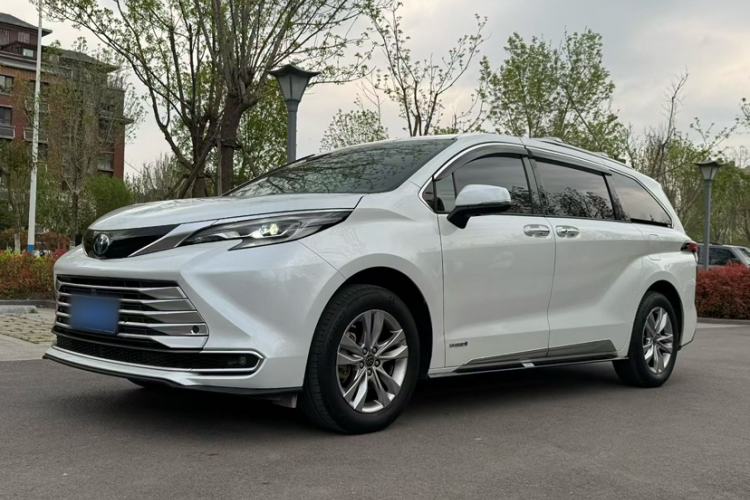 Used Toyota SIENNA 2021 2.5L Hybrid Platinum Edition
