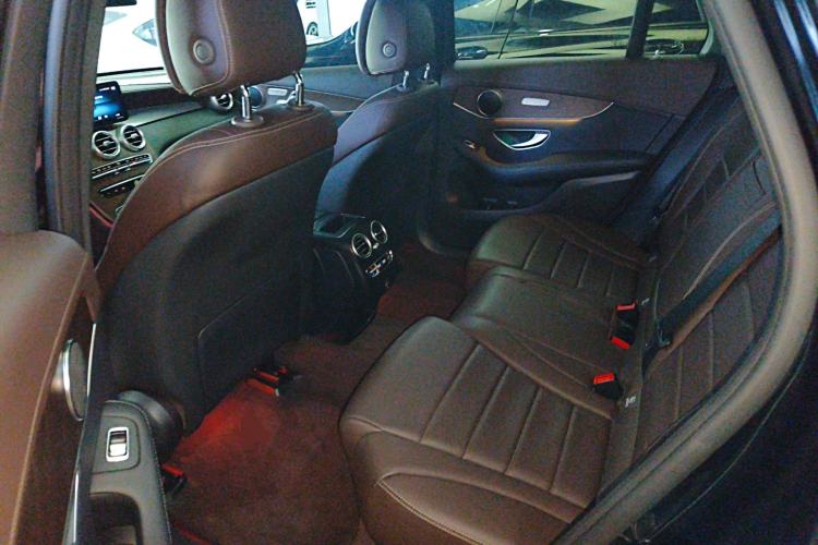 Used Mercedes-Benz GLC 2022 Second Facelift GLC 260 L 4MATIC Luxury Edition Left Rear Seat