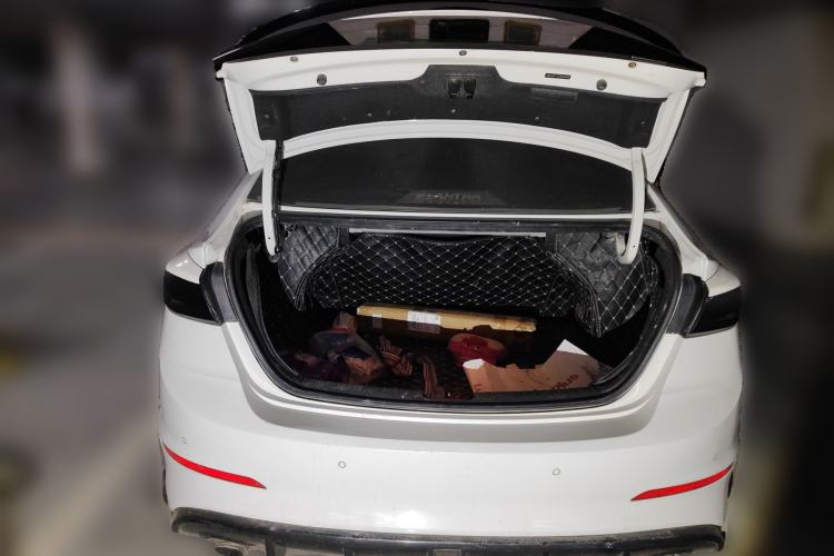 Used Hyundai Elantra (6th Generation / Lingdong) 2016 1.6L Automatic ZhiXuan · Luxury Version
