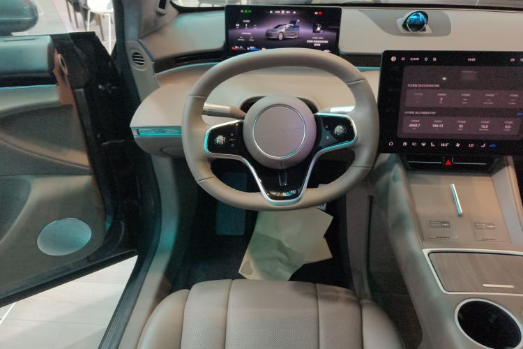 Used Hima Luxeed R7 2025 Range-Extended Version 251 km Max
