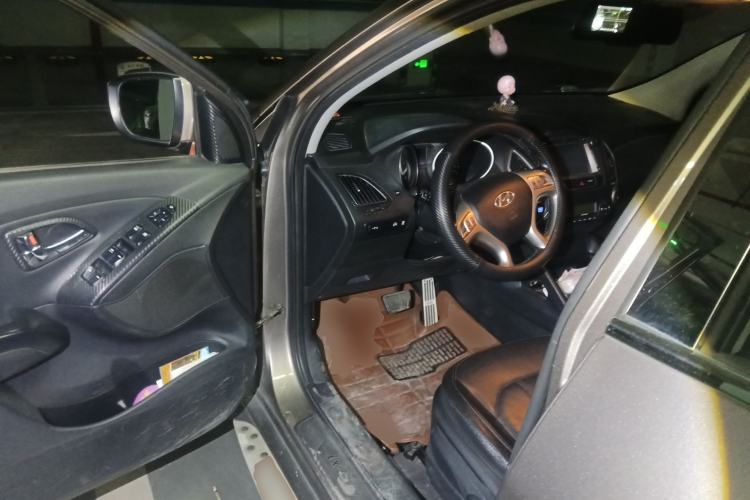 Used Hyundai ix35 2013 2.0L Automatic Two-Wheel Drive Smart GLS China V Standard Driver Seat