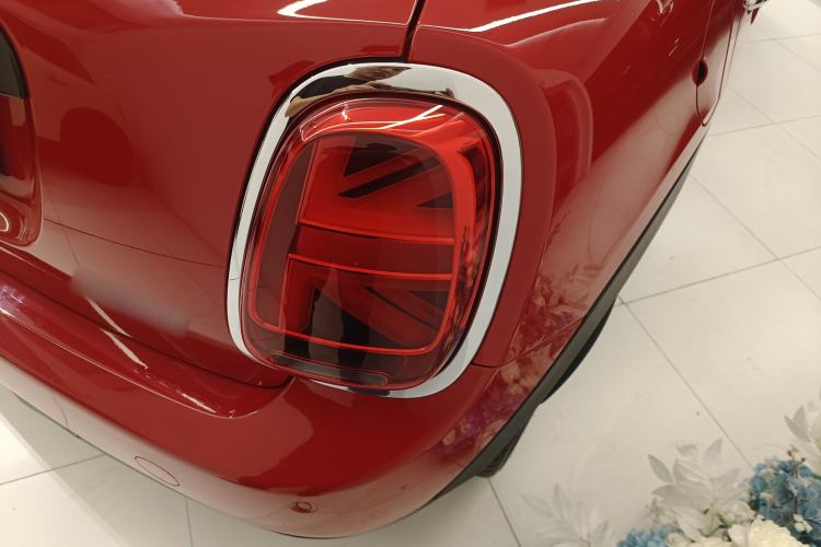 Used MINI MINI 2018 1.5T COOPER Artist Five-Door Edition
