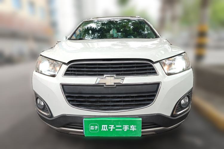 Used Chevrolet Captiva 2015 2.4L 4x4 Flagship Edition 7-Seater Front