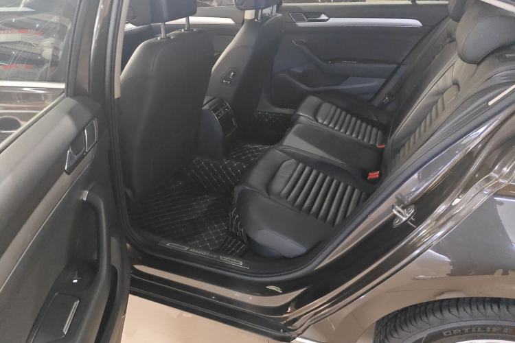 Used Volkswagen Magotan 2018 330TSI DSG Advanced Model
