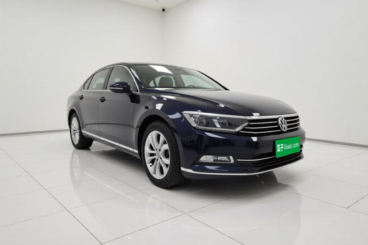 Used Volkswagen Magotan 2018 330TSI DSG Luxury Model Exterior 2