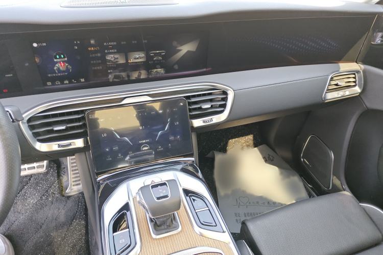 Used Hongqi E-HS9 2022 690 km Range Flagship Edition Six Seats Audio And AC Panel