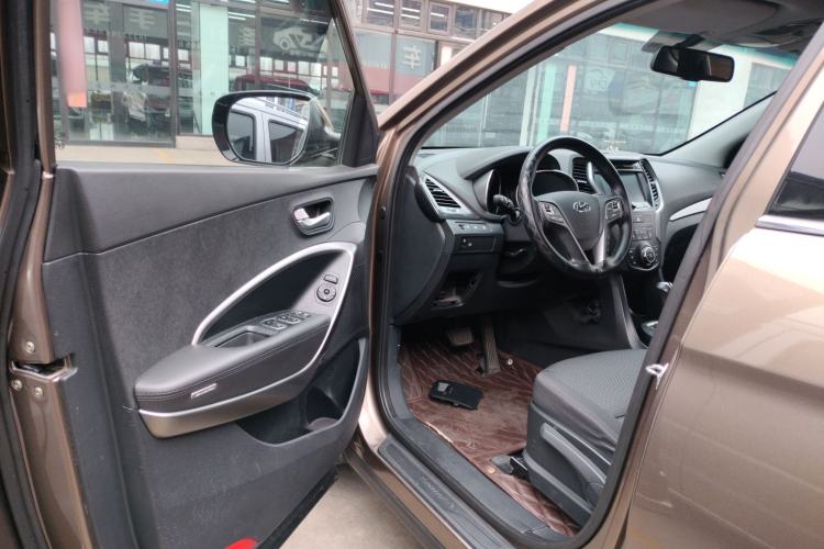 Used Hyundai Santa Fe 2015 2.4L Automatic Two-Wheel Drive Comfort Edition 5 Seats