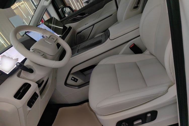 Used Wey Gaoshan 2025 Four-Wheel Drive Alpine 8 Left Front Seat